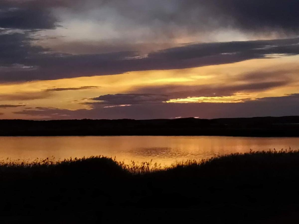 Coorong Island Retreat - Farm Stay At Pet Friendly Property Meningie Exterior photo